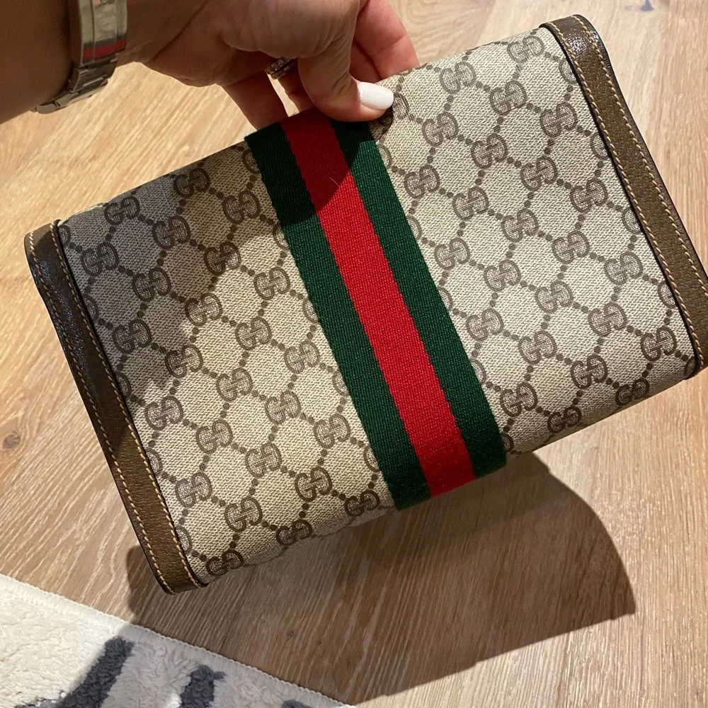 Authentic Gucci clutch - Picture 5 of 11
